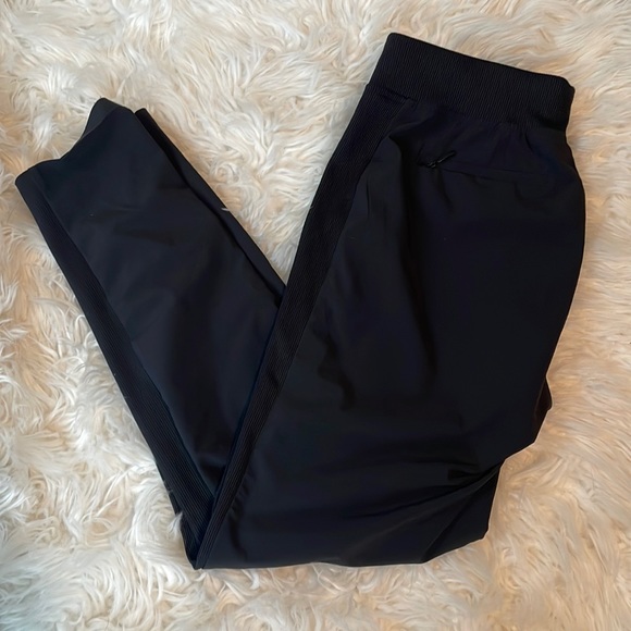 Athleta black everyday pants - Picture 1 of 11